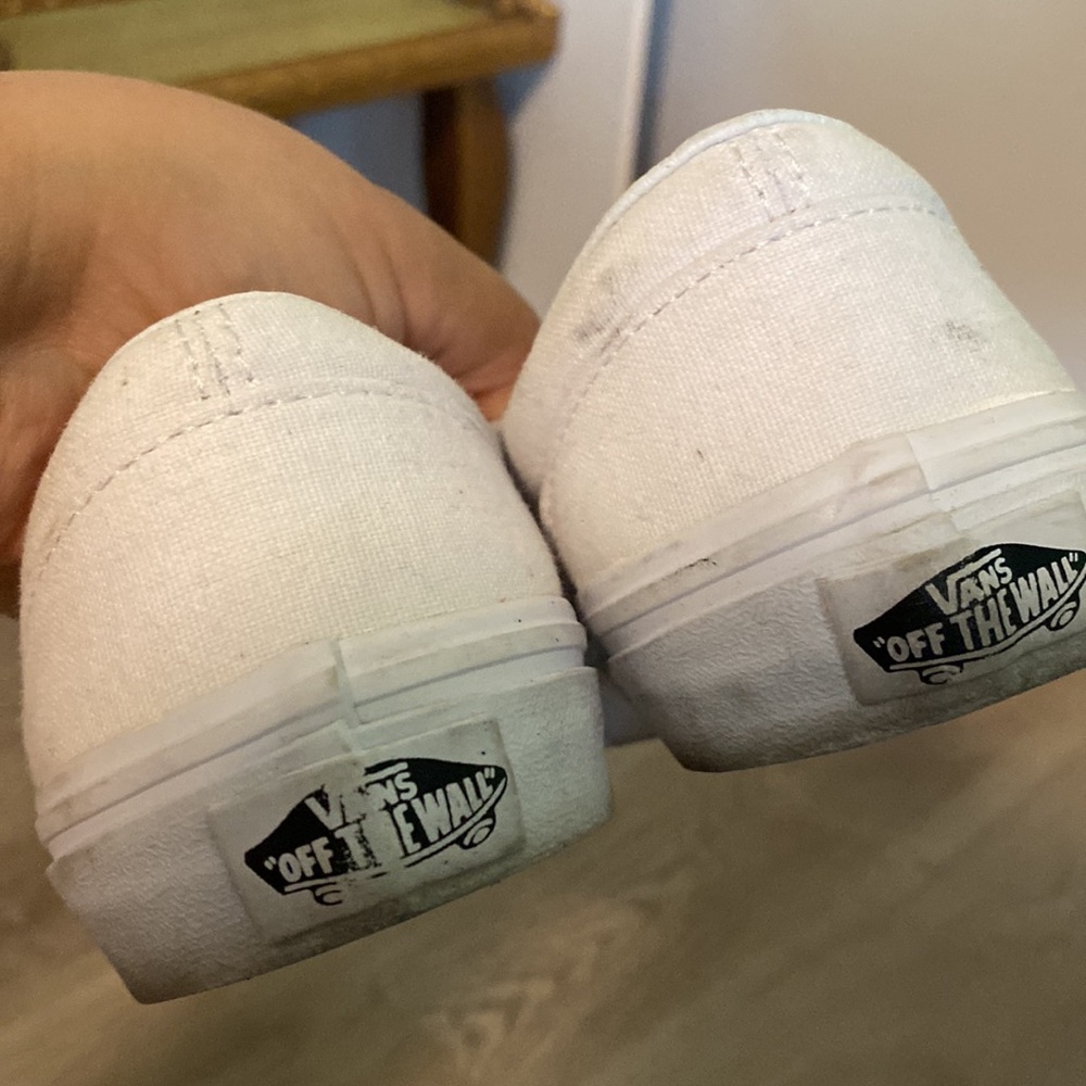 Vans Classic White Slip On Shoes - Picture 5 of 8